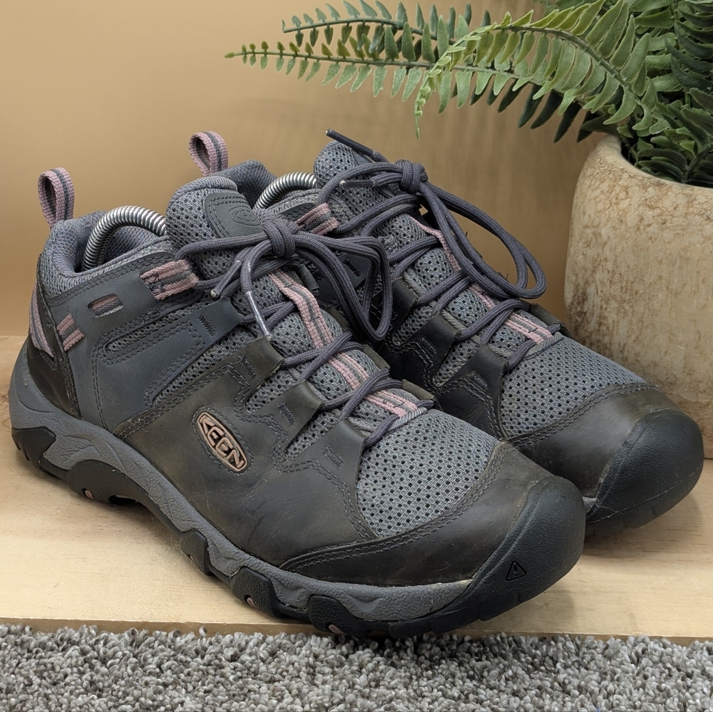 Keen Women's Size 11 Steens Vent Hiking Boots  Walking Winter Work